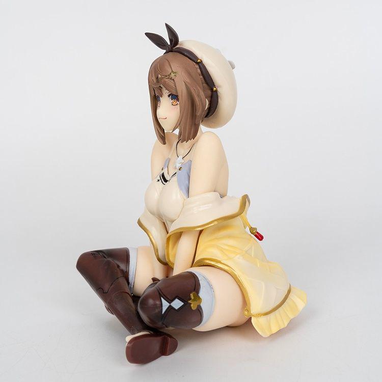 [USED] Atelier Ryza Ryza Sitting Pose Figure 1/8 Scale