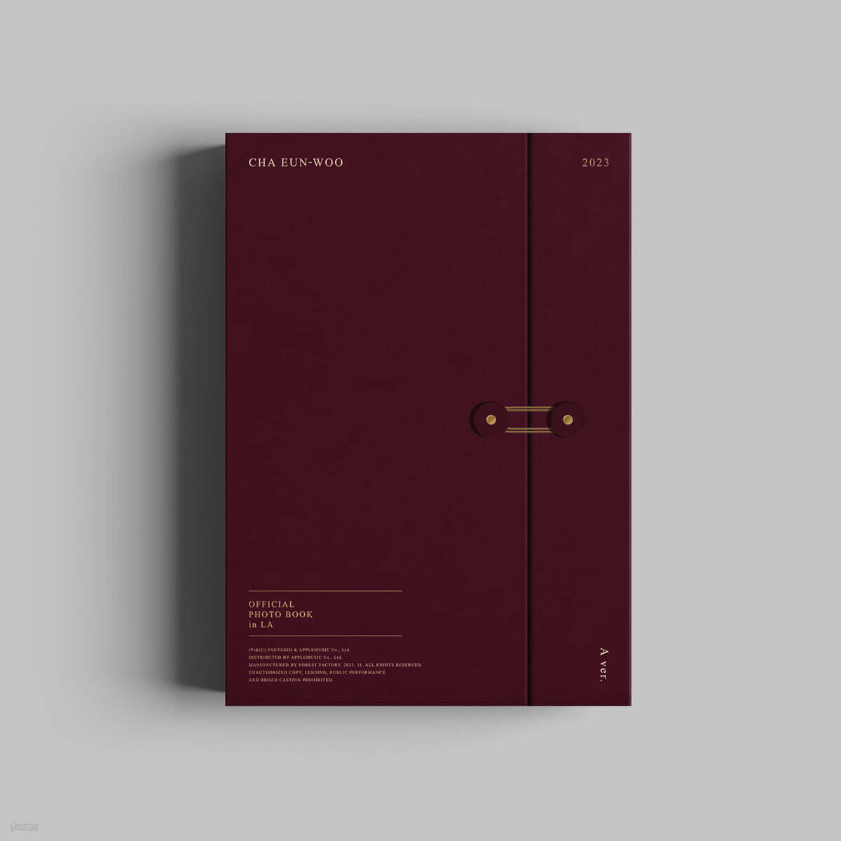 

Cha Eun-Woo (ASTRO) - CHA EUN-WOO 2023 OFFICIAL PHOTO BOOK in LA [A ver.]