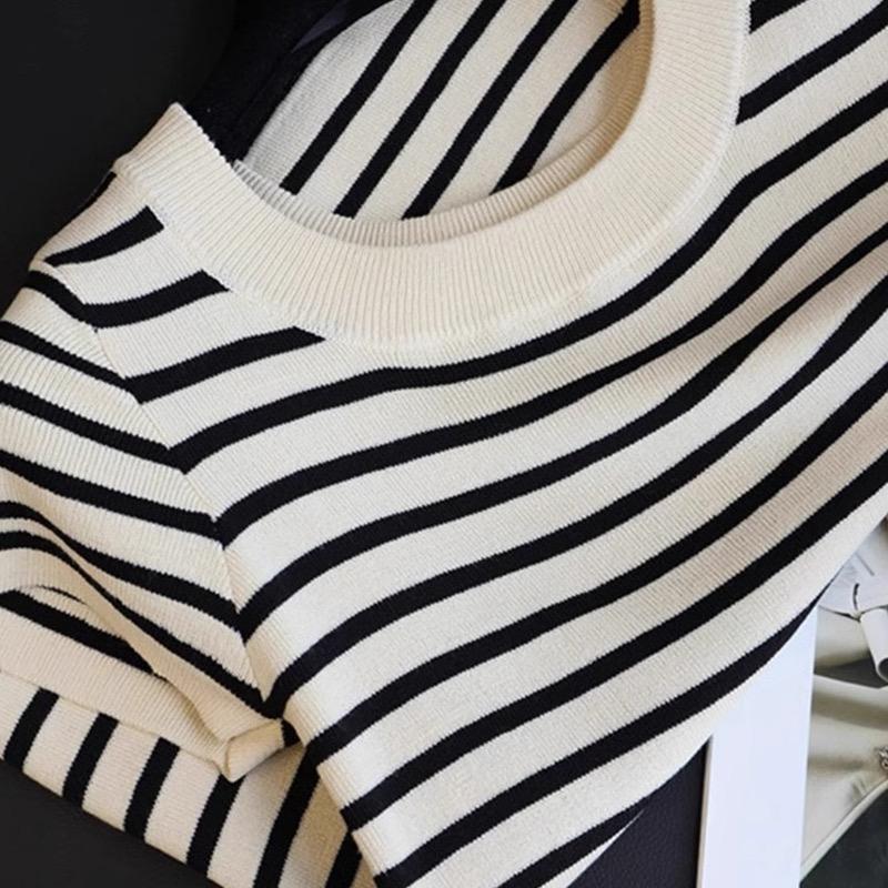 Women Sweaters Pullovers 2025 Summer Short Sleeve O-Neck White Black Striped Knitted Sweater Women Tops Pullover JJ246