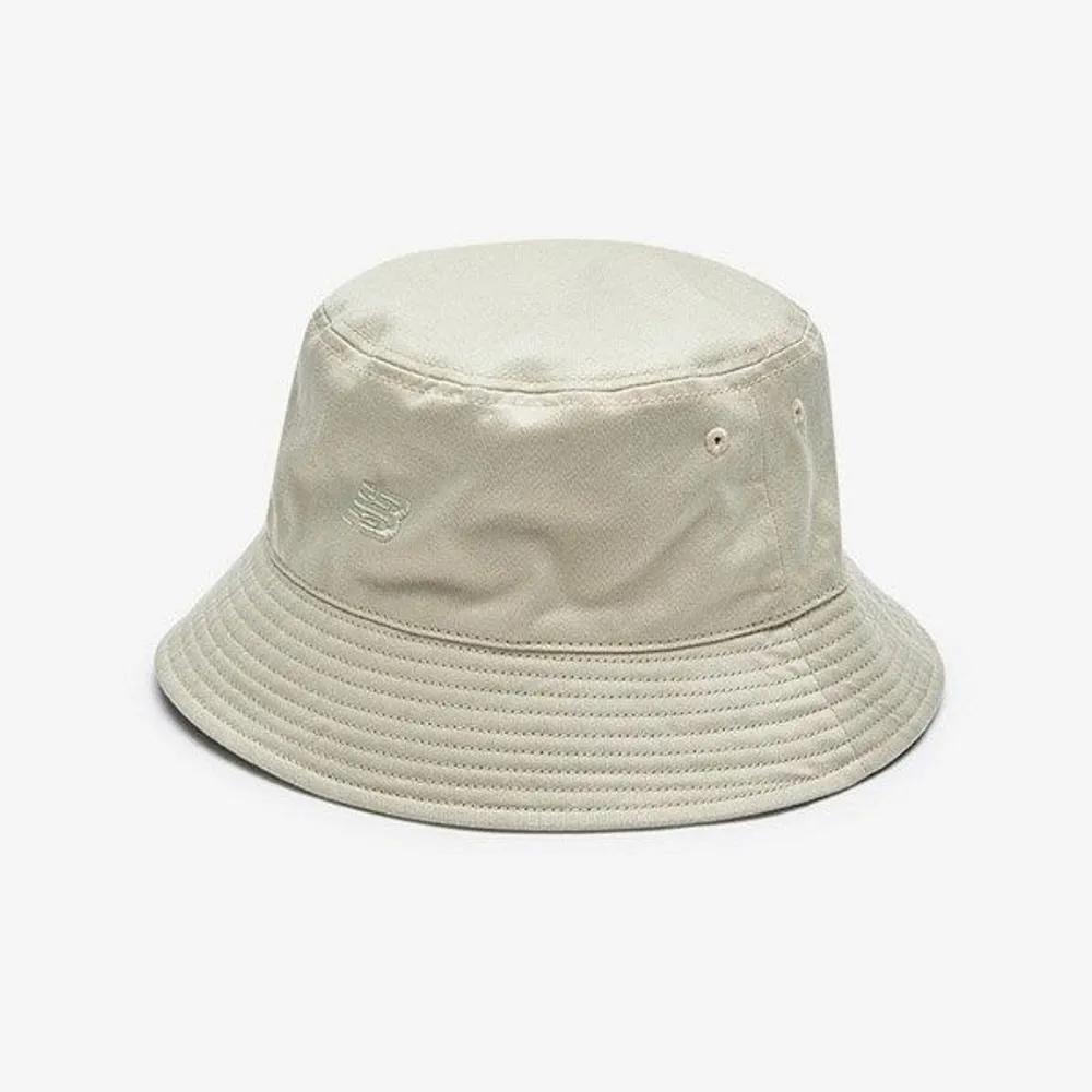 [New Balance] Reversible Cotton Bucket Hat NBGDFS1112-35 Hat 999