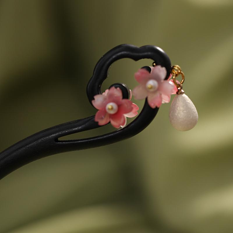 "Auspicious Lotus Cloud Sandalwood Hairpin: Ancient Chinese Style Hanfu Headdress for Women"