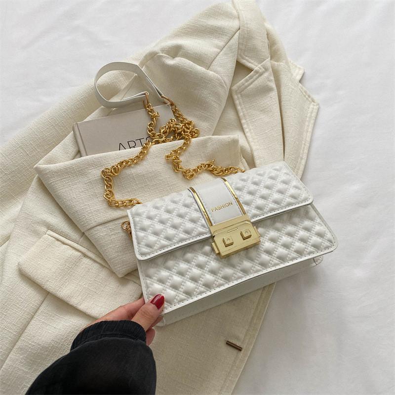 Petit Sac Carré Tendance et Fashionable avec Design Matelassé Élégant pour Femmes