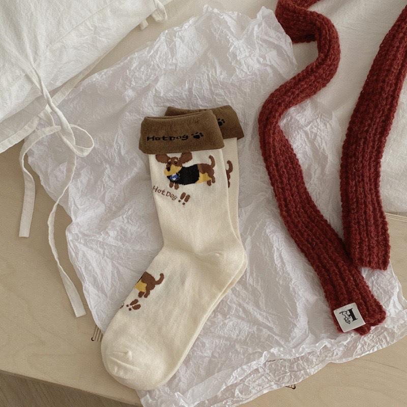 

Korean Women s Mid-Tube Dachshund Cartoon Socks - Cute, Versatile, Sweat-Absorbent Autumn & Winter Pile Socks