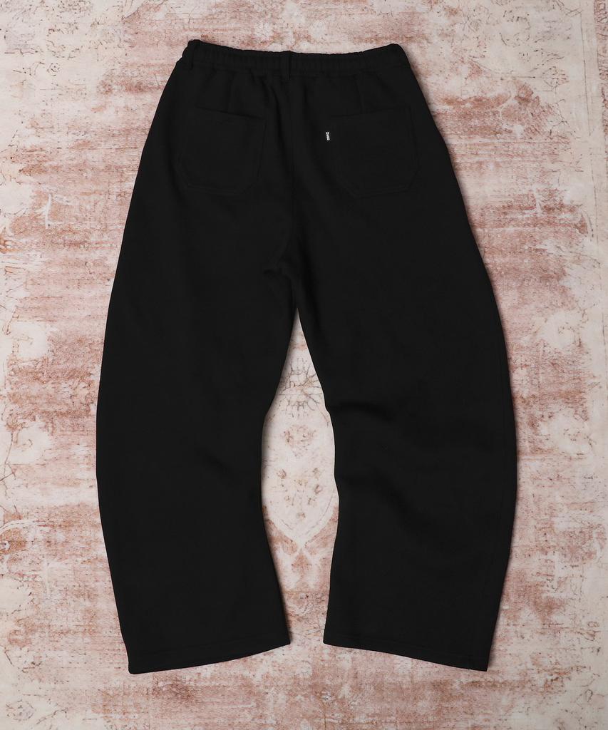 AREUBAN Triple Leaf Curved Sweatpants_Pure Black