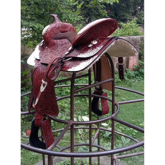 Silla de Montar Western de Cuero Premium para Exhibición, Silla de Caballo para Barrel Racing y Arreos.