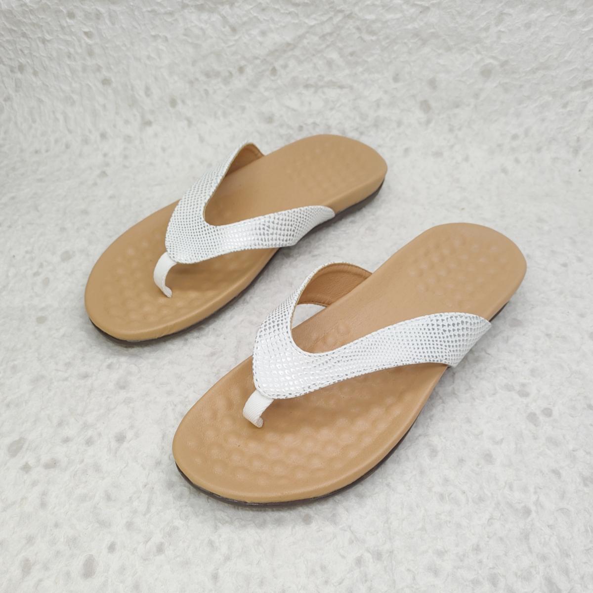 

Fashion Summer Women Sandals Flats Slippers Pu Leather Flip Flops Belt Buckle Female Shoes Roman Fashion Women s Sandals Zapatos Mujer 43 белый