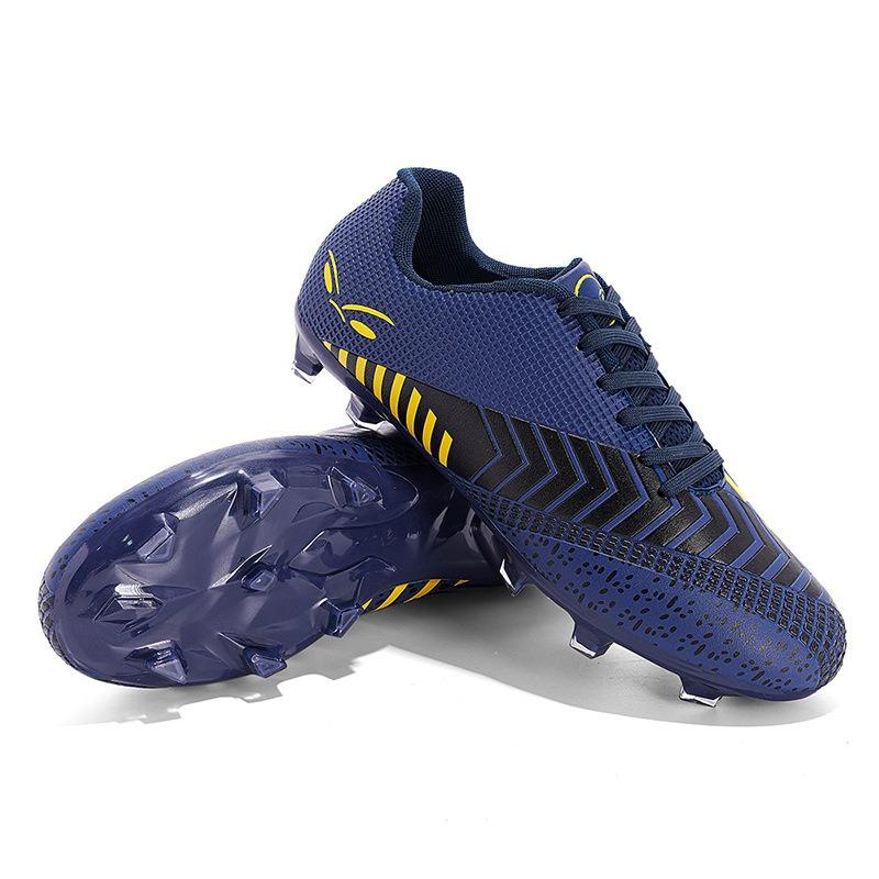 New Football Shoes for Primary and Secondary School Students, Professional Spikes for Training and Competitions, Three Colors, One Piece