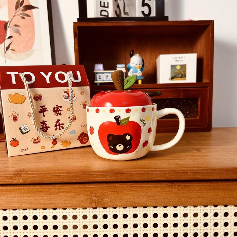 High Value Apple Bear Cup with Lid Mug Christmas Ceramic Cup Cartoon Cute Coffee Cup Souvenir