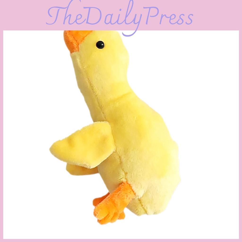 Cute Plush Goose Keychain With Hypoallergenic Material For Kids And Gift Giving