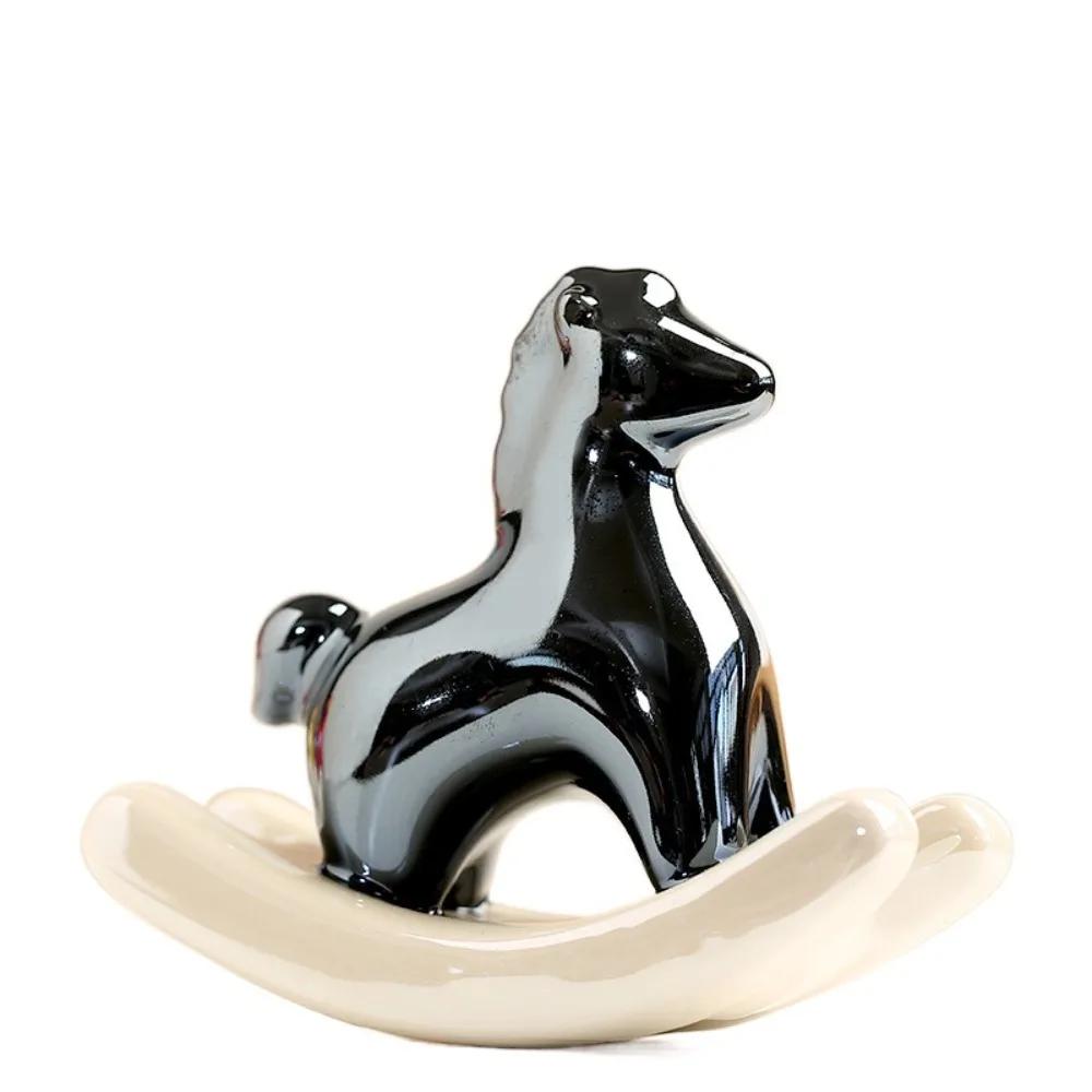 Home Decorations Ceramic Rocking Horse Ornament Exquisite Mini Horse Sculpture Crafts New Year Cute Horse Year Decoration Study