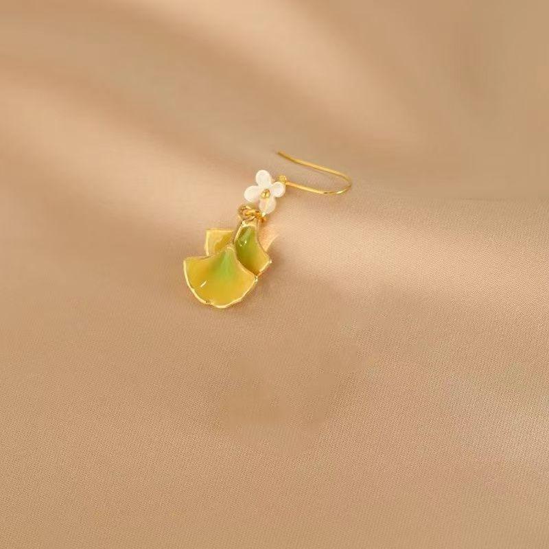 Autumn Drip Glaze Ginkgo Leaf Ear Hook Earrings - Mori Style Fairy Flower Studs, Fashionable Atmosphere Collection.