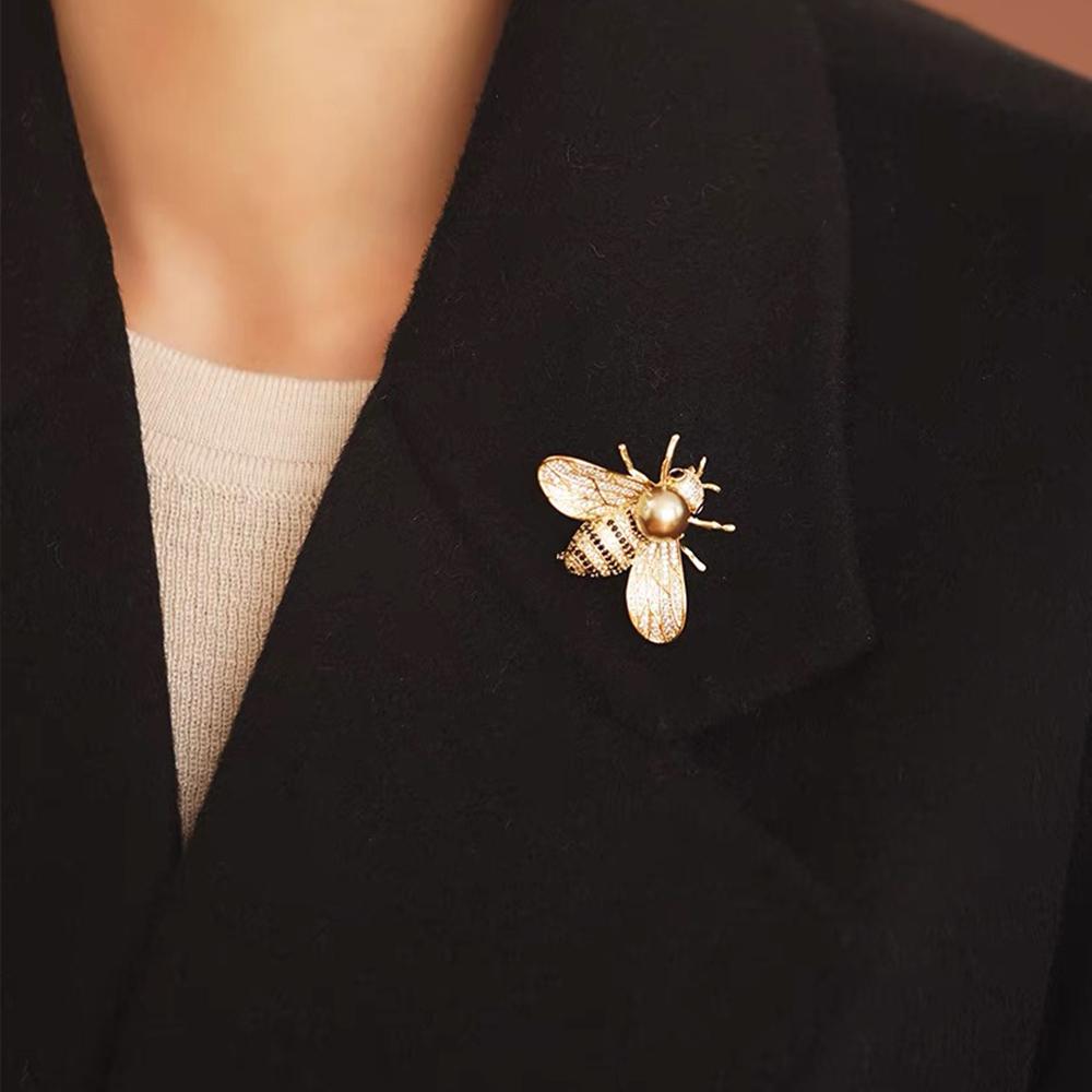 Design Insect Series Brooch Women Men Delicate Little Bee Brooches Crystal Rhinestone Pin Brooch Jewelry Gifts For Girl