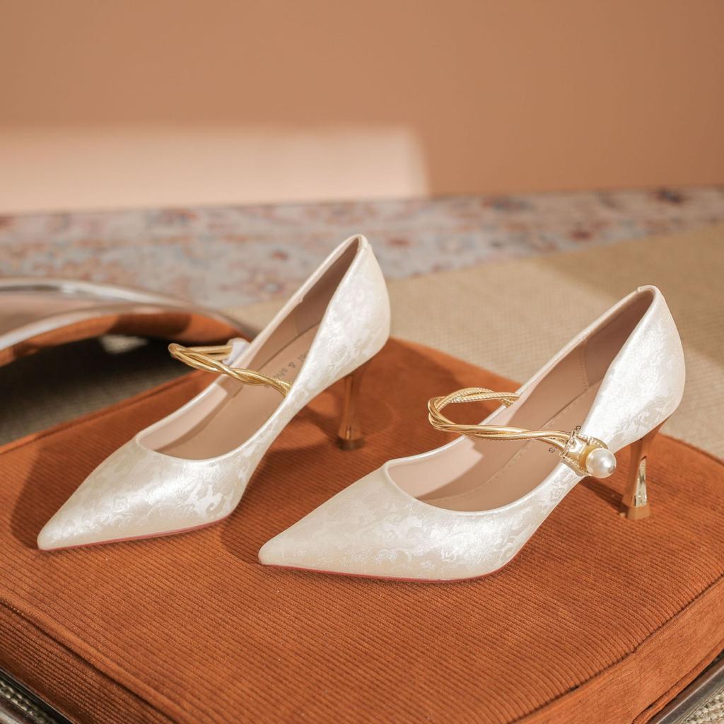-High heels women's thin heels pointed toe shallow mouth women's shoes single shoes pearl buckle Chinese style banquet shoes