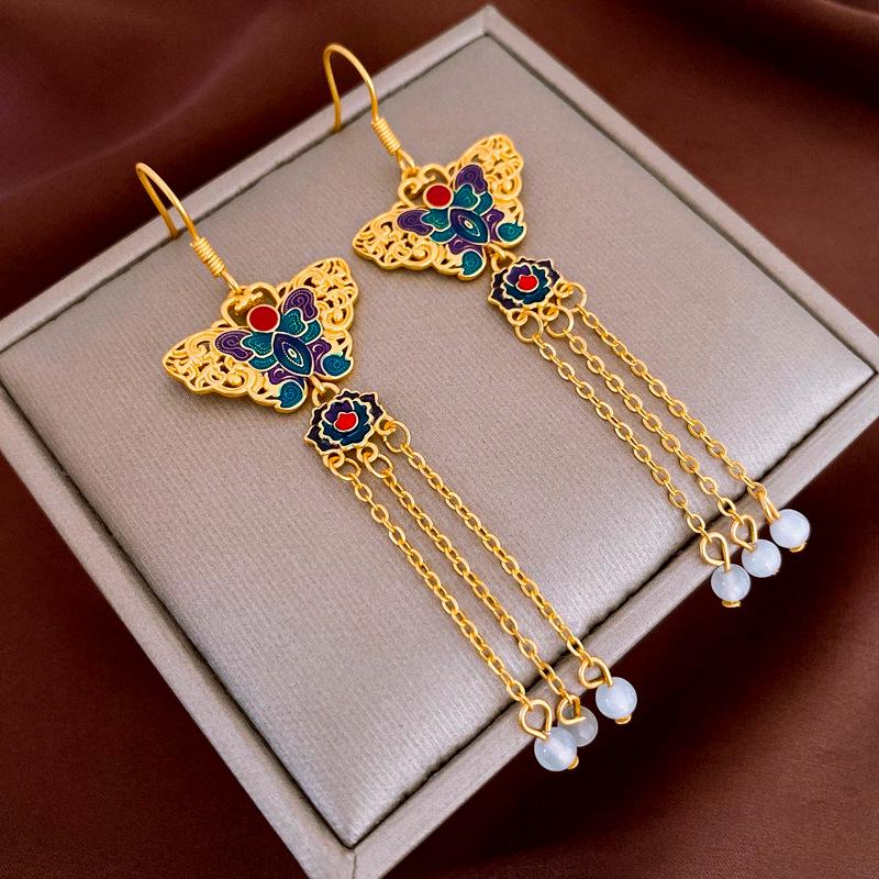 

Gold-Plated Butterfly Tassel Earrings: Elegant Chinese Fashion with Retro Versatile Design