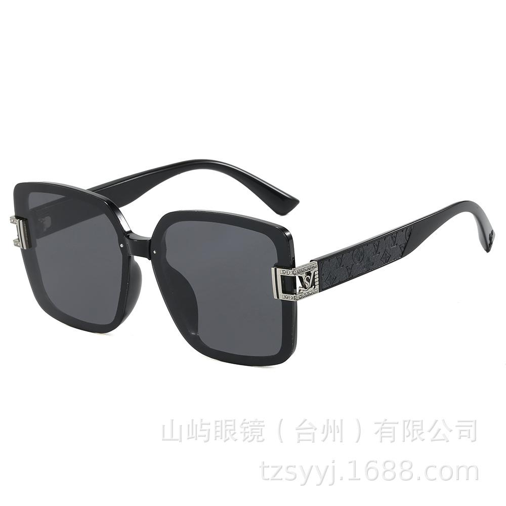 

Retro Square Large Frame Sunglasses Women UV400 Protection Polarized High Quality 2026 Fashion Trendy Vintage Chic Style