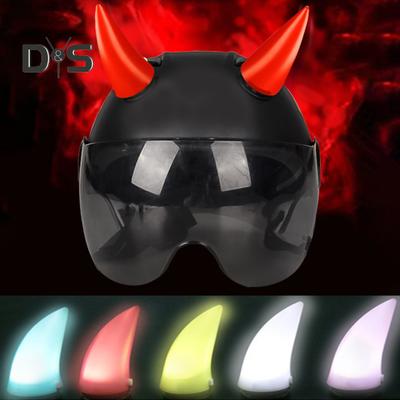 2 pezzi universali Glow Demons Horn Decorazione casco per la sicurezza di guida notturna Luci casco LED personalizzate Decorazione casco ricaricabile tramite USB