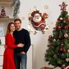 Jultomte Väggdekal Julen Tomte Bryter Genom Tegelvägg Klistermärken Dekor Badrumskal för Hemfest Vardagsrum Sovrum Badrum