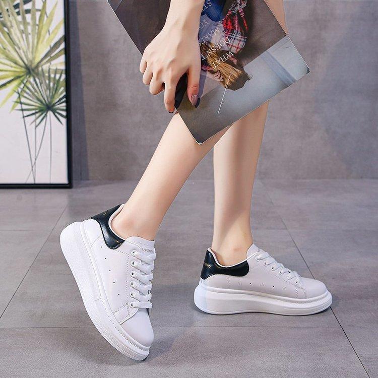 New Classic Sports Casual White Shoes Women's Rubber Muffin Soft Bottom PU Leather Surface  Wholesale Sneaker