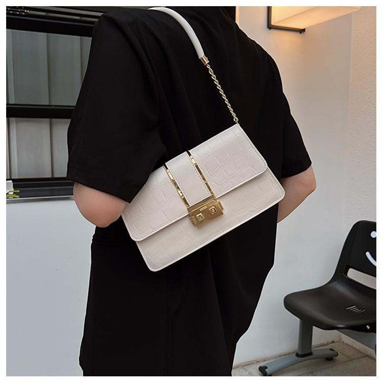 2025 Autumn Retro Minimalist Underarm Women's Shoulder Bag - Stylish Valentine's Day Chain Square Bag