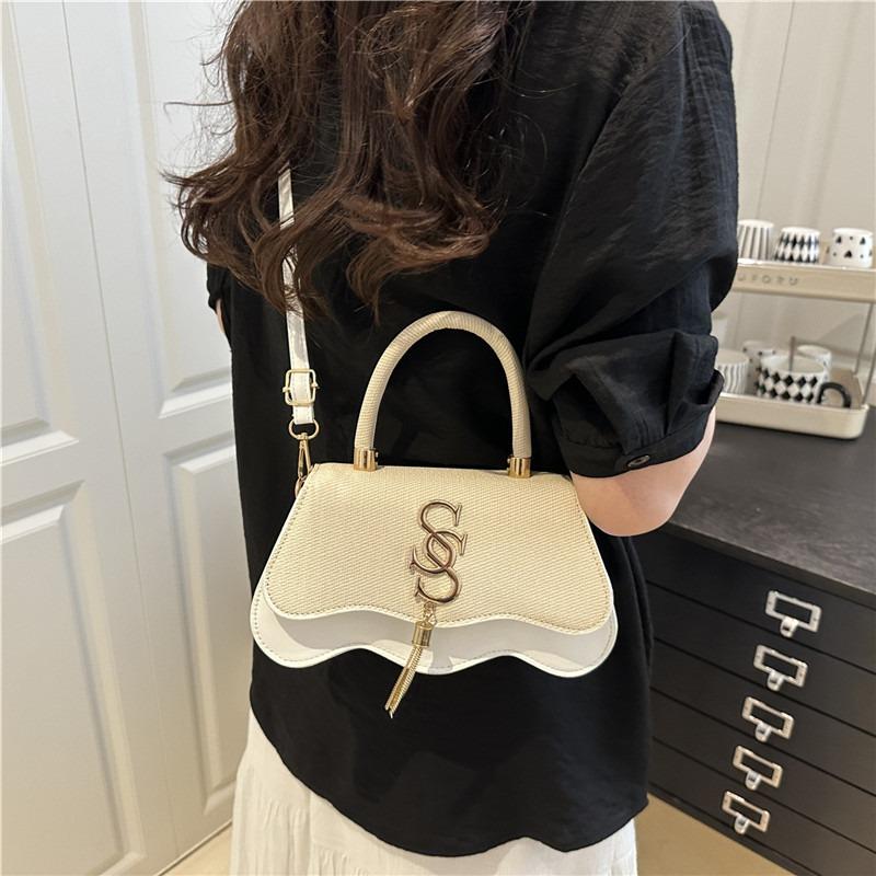 New Small Square Bag Fashion Trend Light Luxury Design Sense Simple Versatile Handbag Shoulder Messenger Bag