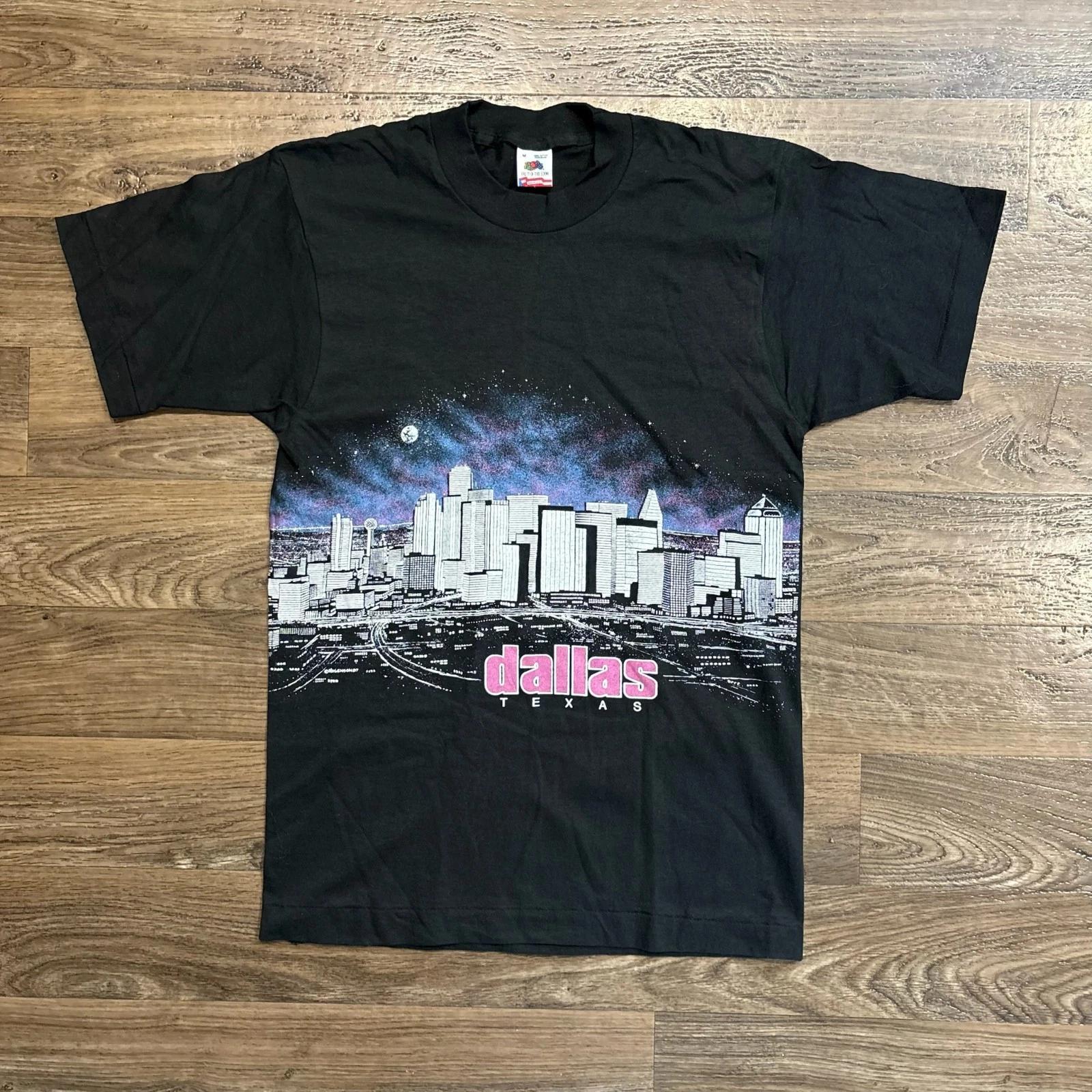 

90 s / Vintage Dallas Texas Skyline Single Stitch Black T-shirt USA Made Size M S