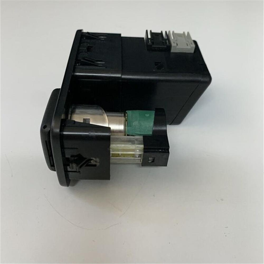 Für 2014-2018 Jeep Cherokee 12V DC Medien-Mittelkonsole AUX USB SD - 68146071AC