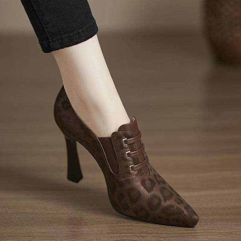 

Женские туфли с леопардовым принтом в стиле ретро на тонком каблуке на высоком каблуке 2025 года, весенние туфли с глубоким носком, заостренные туфли для поездок на работу на одной педали, маленькие туфли 40