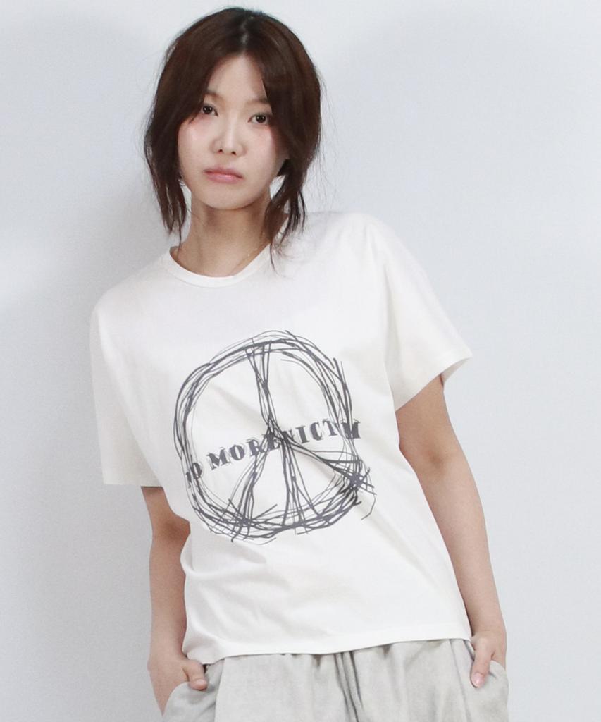 Deumakeu Piece Graphic Standard Fit French Short-Sleeved White
