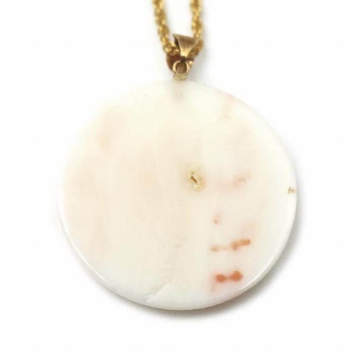 Coral rose pendant with 18K gold hardware gift wrapping and gift tag Includes a 45cm plated chain be changed to an 18K gold chain Undyed rose coral