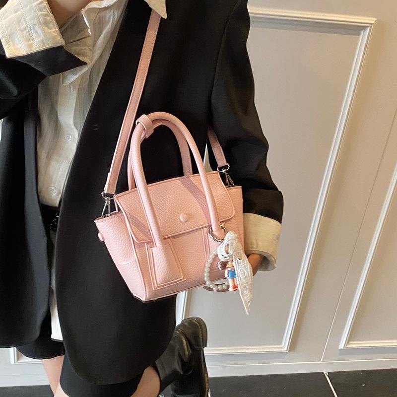 Fashion Handbag Women's New Versatile Shoulder Messenger Bag