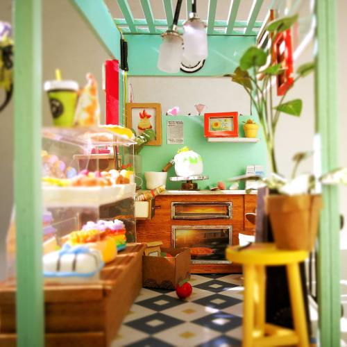 Tsukurundesu? DIY Miniature Dollhouse DGM Series (Dessert) with Japanese Instructions