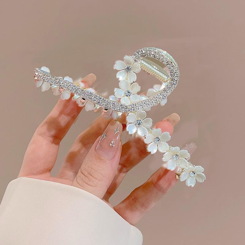 Clamă Mare Metalică pentru Păr de la un Influencer Coreean: Clips elegant modern rechin pentru femei