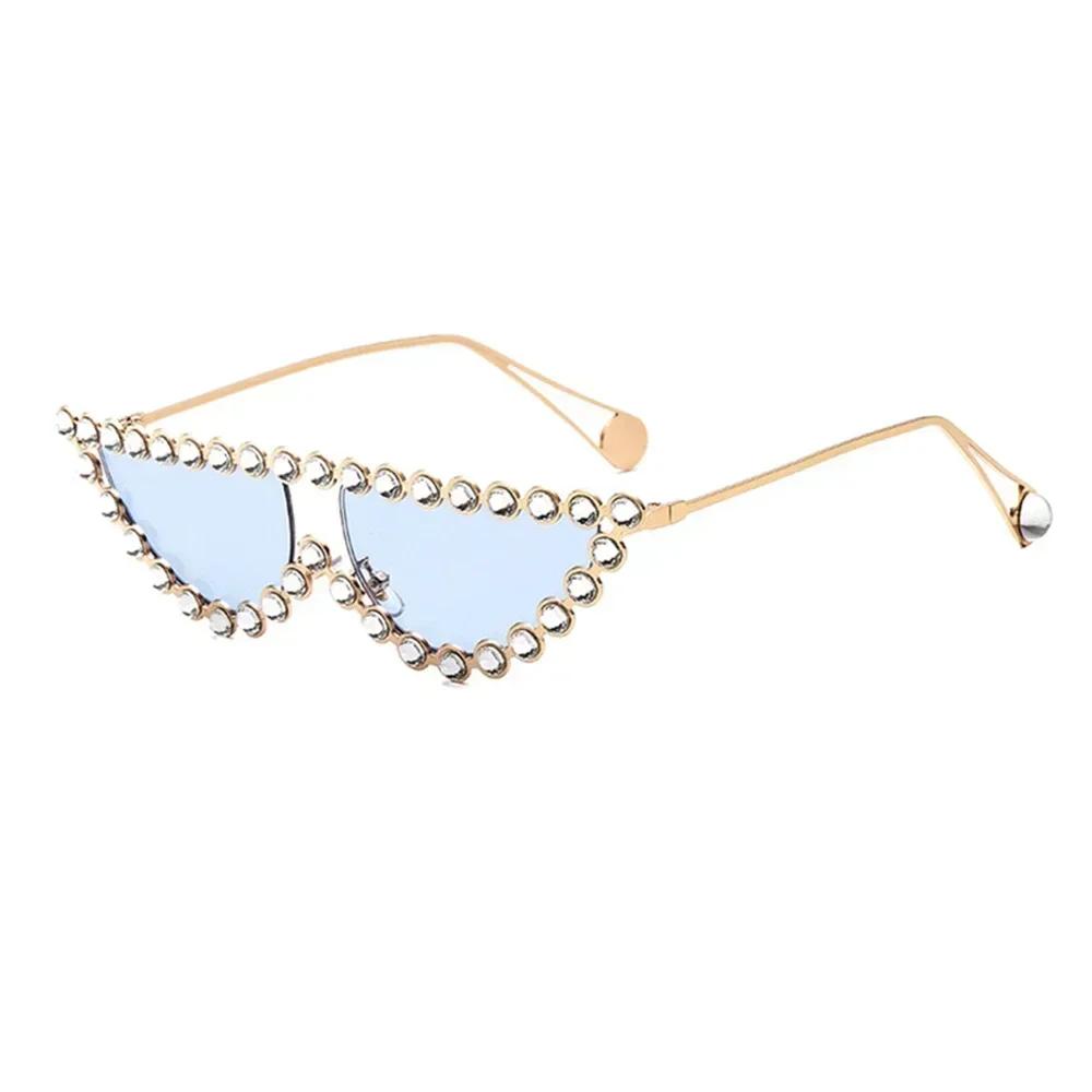 Fashion Brand Luxury Designer Diamond Sunglasses Women Rhinestone Cat Eye Shades Glasses Outdoor Trendy Vintage Sunglasses