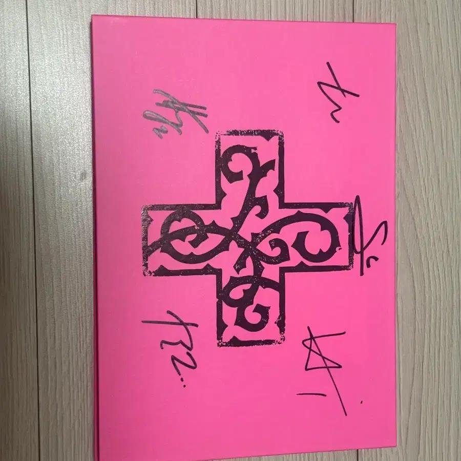 TOMORROW X TOGETHER Tumba Tuga Sijamba Signed Album