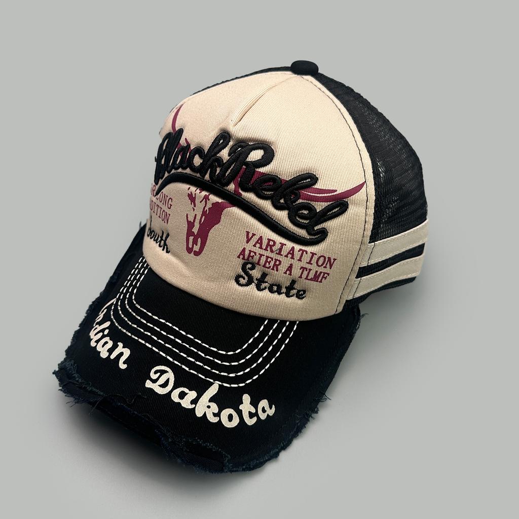 American Letter Embroidered Mesh Baseball Cap Men'S And Women'S Sunshade Cow Head Pattern Showing Face Pickup Truck Hat