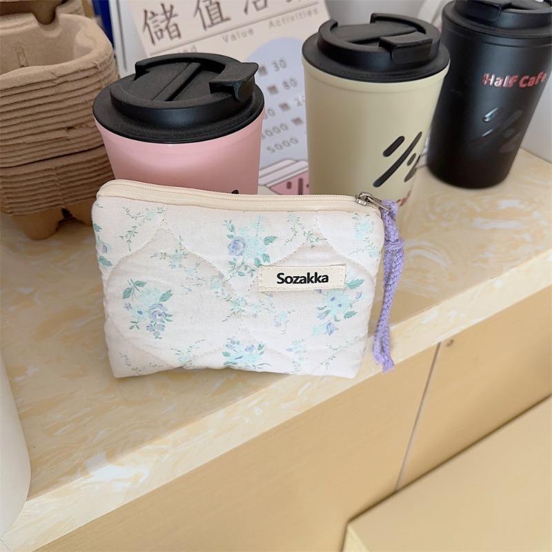 Small fresh floral quilted cotton change bag cute mini portable travel port red envelope storage card bag