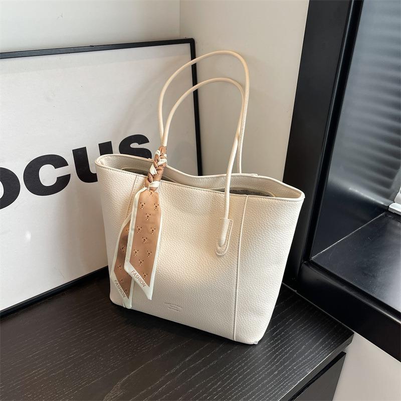 Large-capacity Women's Bags, New Fashionable Texture, Single Shoulder Solid Color Women's Bags, Simple Tote Bags, Commuter Bags, Free Silk.