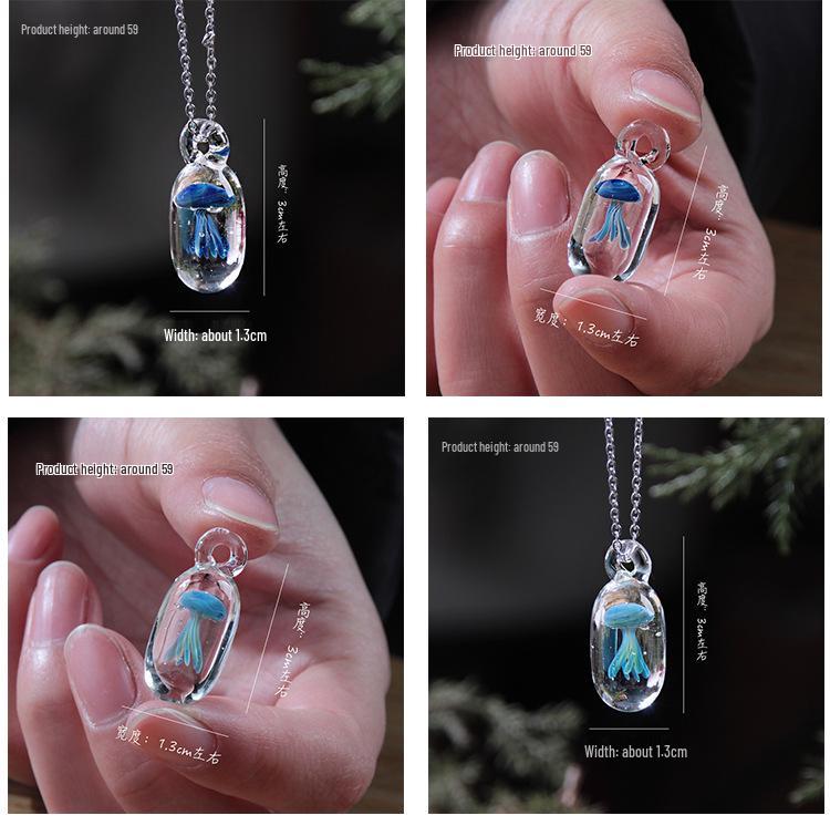 Náhrdelník s medúzou z lapisu lazuli: Dámský ručně vyrobený přívěsek z ryzího stříbra 925 se skleněným křišťálem - Lehký luxusní dárek k narozeninám