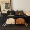 Borsa quadrata opaca da donna a spalla/sottobraccio