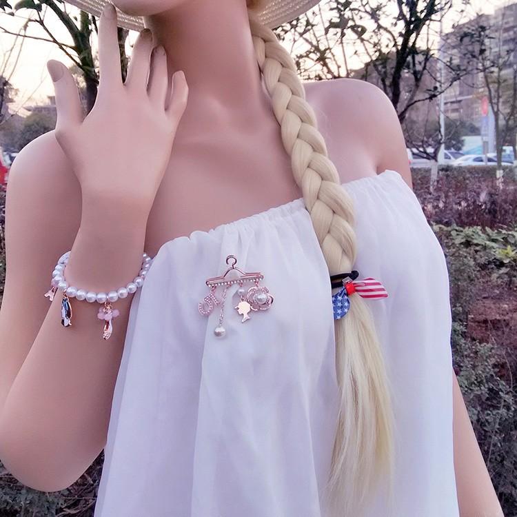 Women Girls Refined Creative Hanger Brooches Personality Number 5 Breastpin