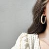 Elegante minimalistische C-förmige Ohrringe aus silbernem Harz: Vintage-inspirierte, vielseitige High-End-Stecker für Damen