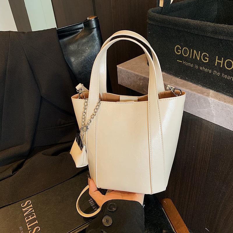 Handbag Women's 2025 New Fashion and Popular Shoulder Crossbody Bag Mother and Child Bag Versatile Bucket Bag