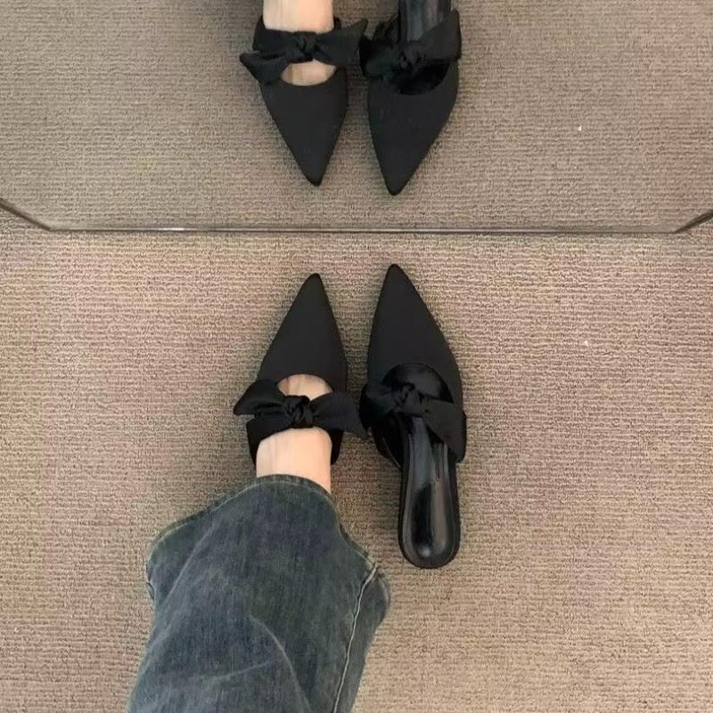 Mode 2025 Heißer Verkauf Sommer Damen Hausschuhe Spitze Zehen Schleife Kleid Sandalen Mode Geschlossene Zehen Niedriger Absatz Elegant Moderne Hausschuhe