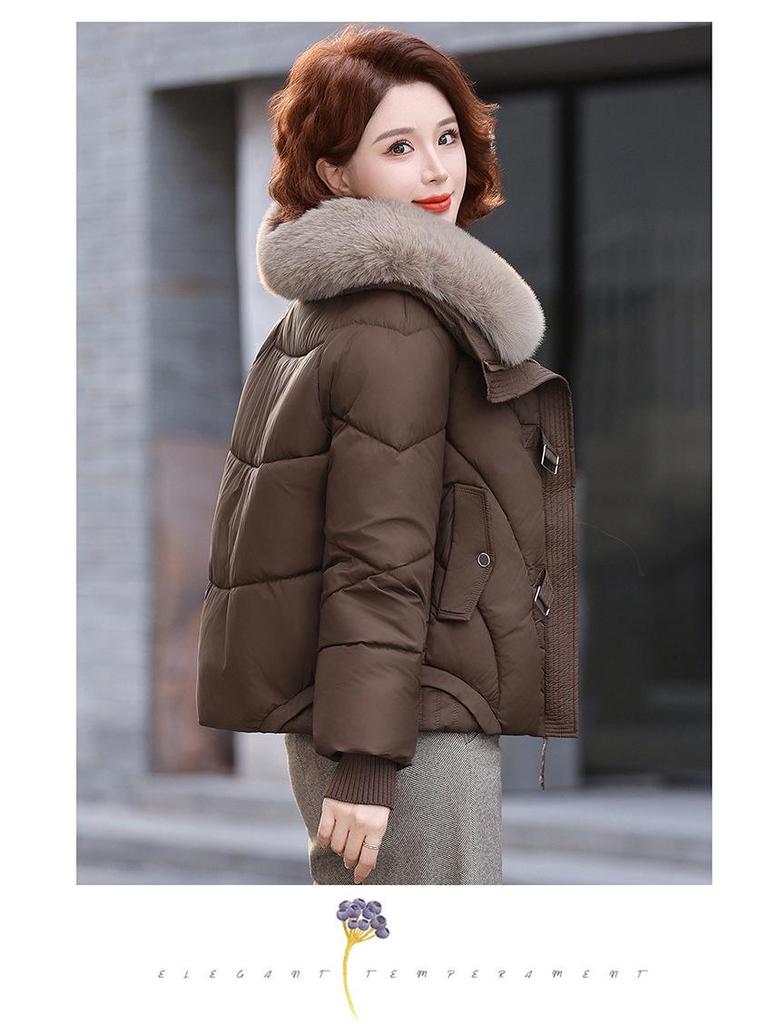 Women's Short Down Cotton Jacket 2025: Stylish Winter Outerwear for Middle-Aged and Elderly Mothers
