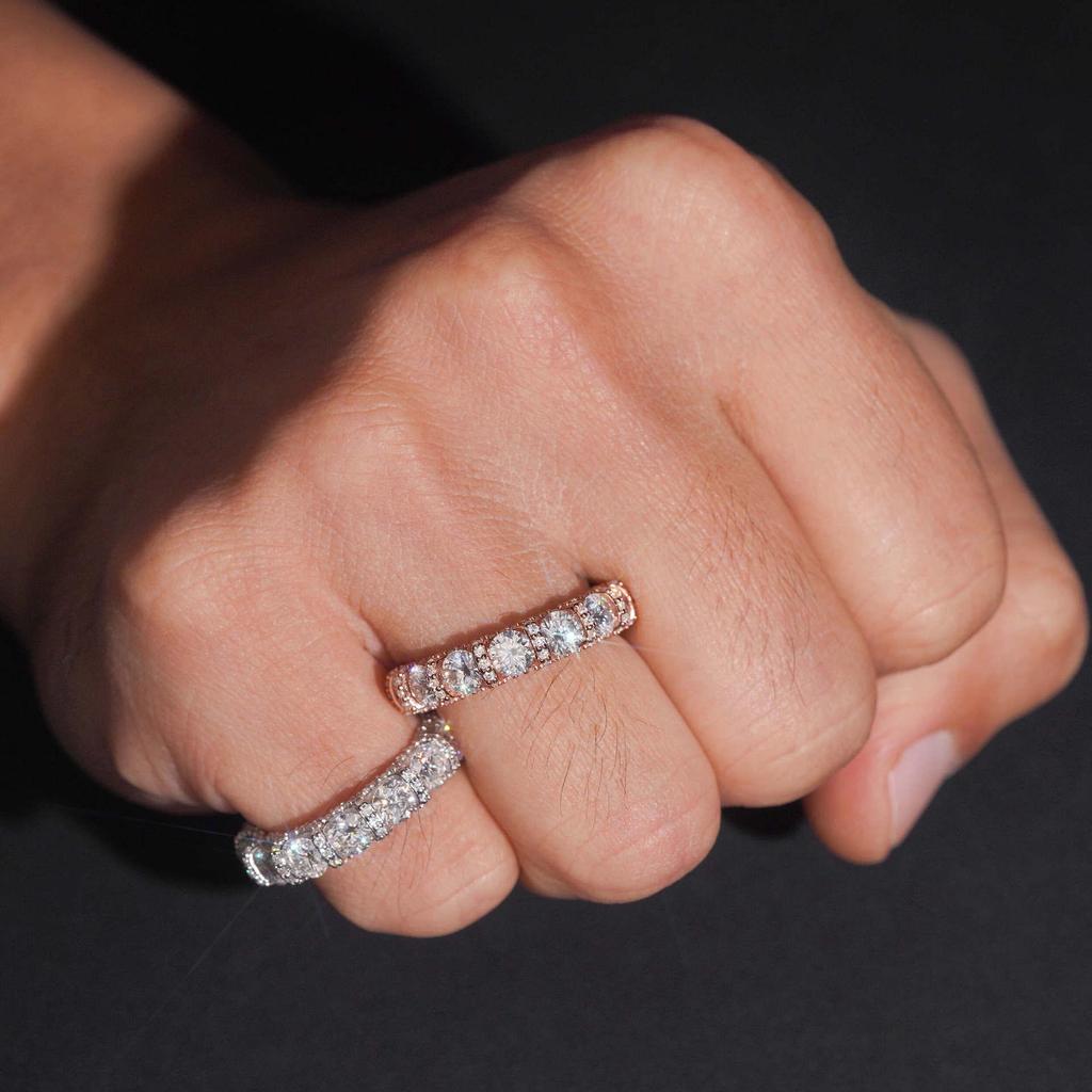 Elegant 4mm Round Moissanite Eternity Band in S925 Silver - Eye-Catching Commuter Style