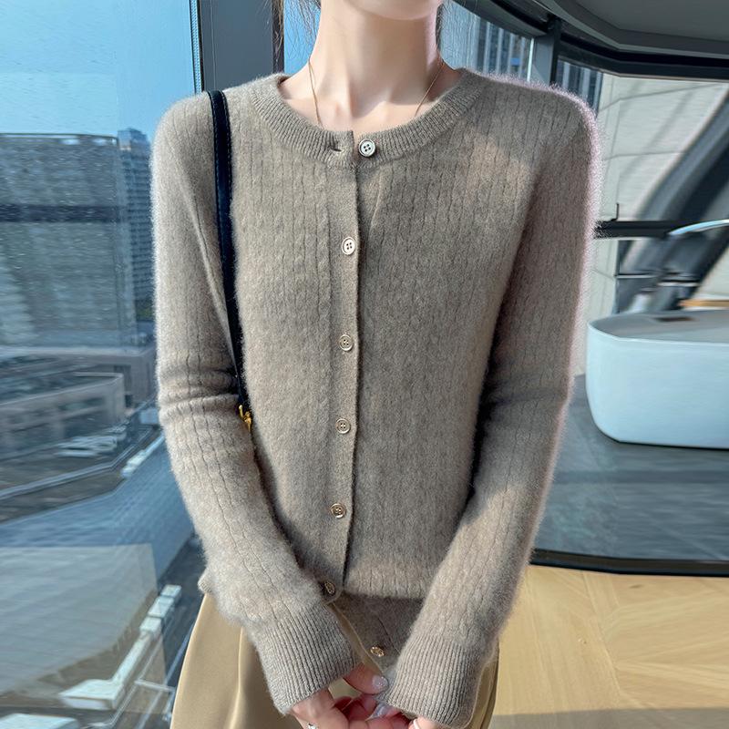Women's 2025 Retro Cable Knit Cardigan, Long Sleeve, Round Neck, Loose Fit, Short Sweater Jacket, Versatile Layering Piece