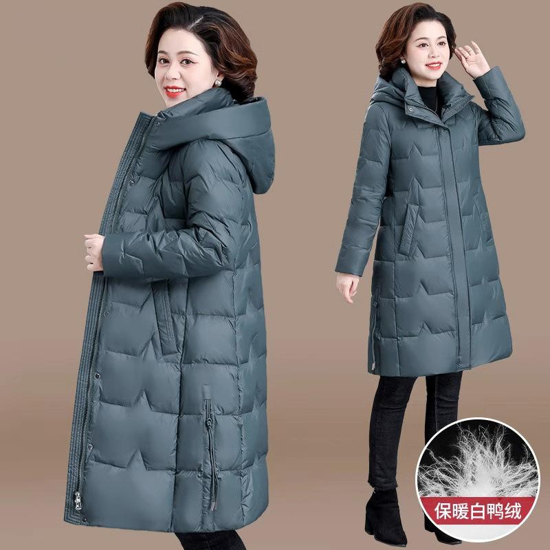 Middle-aged and elderly women's winter down jacket 2024 new mother autumn and winter long clothes women's middle-aged winter coat