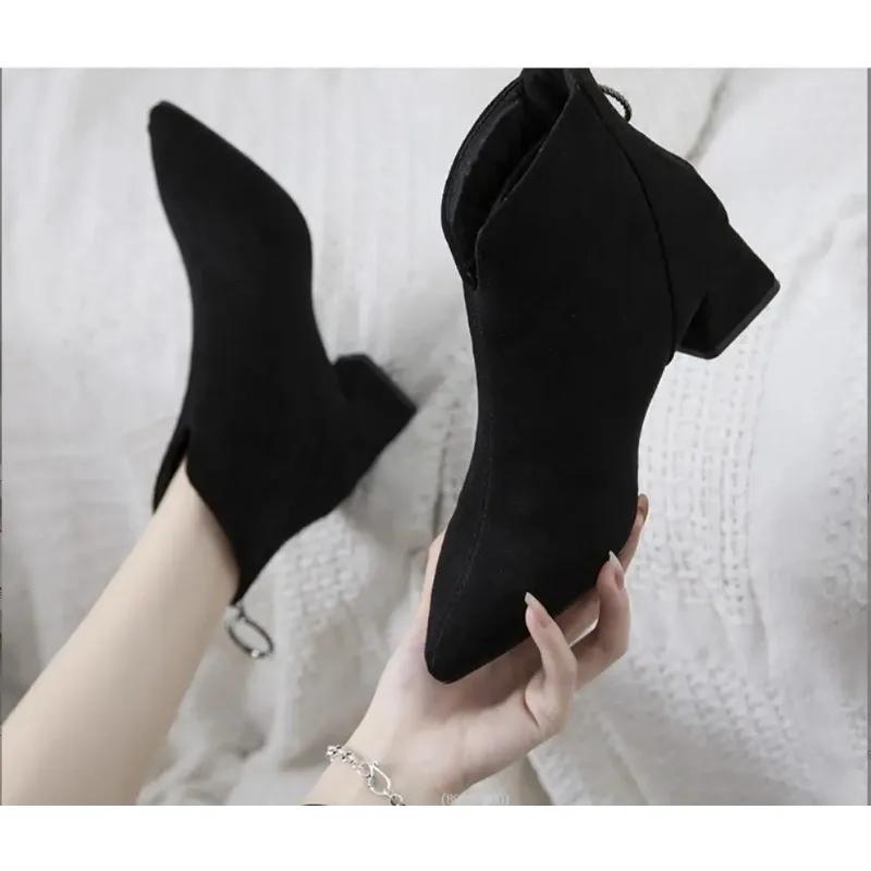 Fashion New Faux Suede Ankle Boots Women Chunky Heeled Plush Shoe Woman Chic Shoes Lady Boot Pointed Thick Heel Short