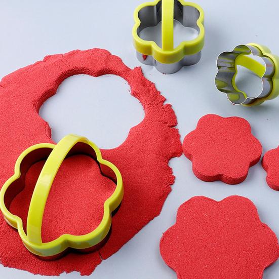 3Pcs Stainless Steel Cookie Cutter with Handles Heart Star Plum Blossom Circle Shapes DIY Baking Molds for Fondant Cookies Cake Decorating Tools