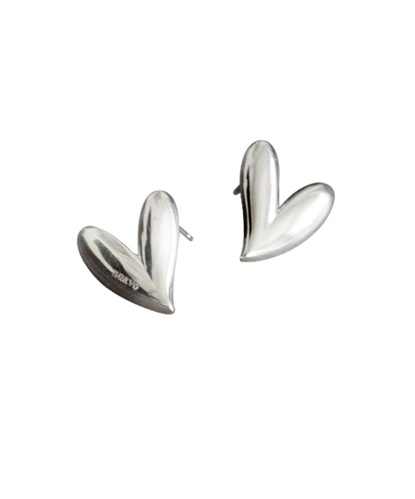 Nuavo Chic Heart Earring